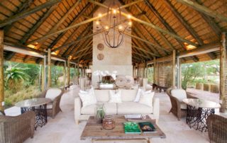 Southern Camp Lounge