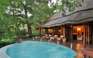 Imbali-Safari-Lodge-Deck