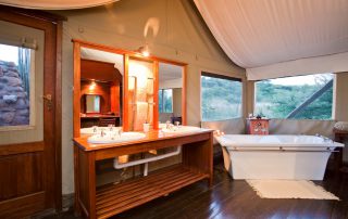 Springbok-Lodge-Standard-Tent-Bathroom