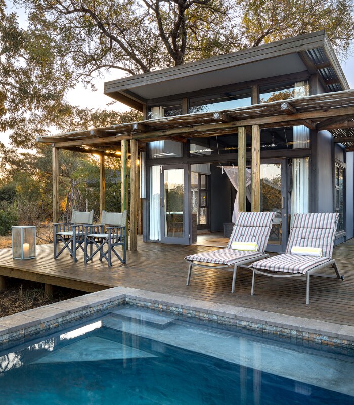 Simbavati-River-Lodge-pool-suite