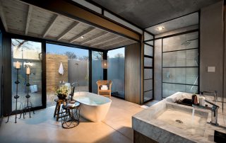 Lion-Sands_Ivory-Lodge_Xscape4u-Fish-Eagle-Villa_En-Suite-Bathroom