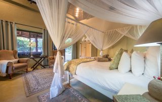Kambaku-Safari-Lodge-Suite-Xscape4u-bedroom-Timbavati-Game-Reserve