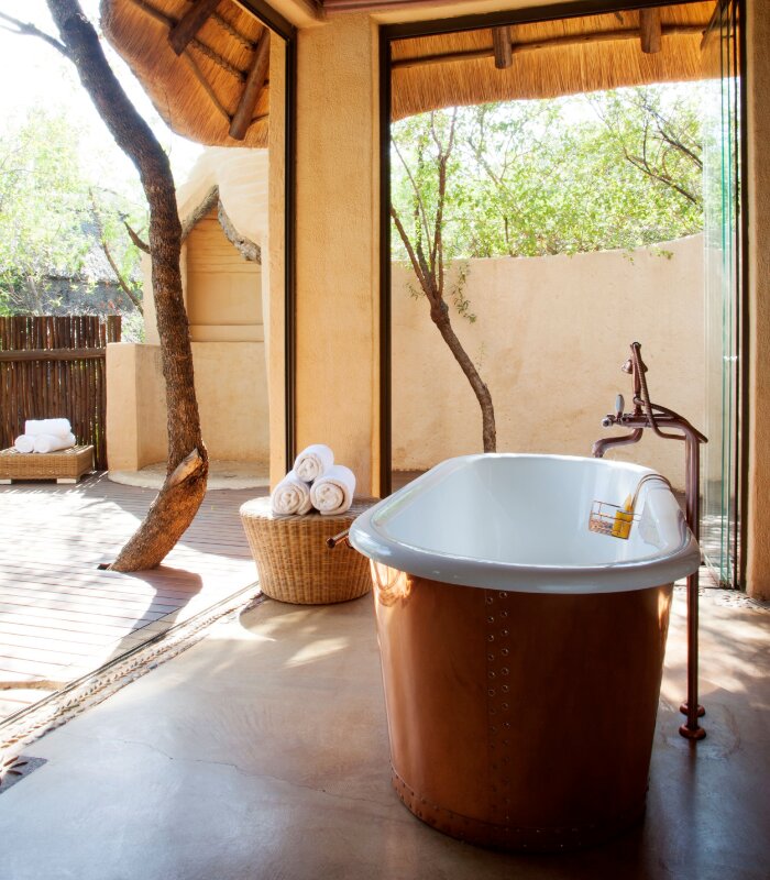 Rora-Molori-Safari-Xscape4u-Ngwedi-bath-Madikwe-Game-Reserve