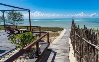 Coral-Lodge-Beach-Access-Mozambique-Xscape4u