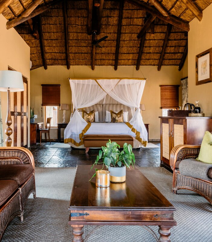 Jackalberry-Lodge-Xscape4u-Standard-Suite-Thornybush-Game-Reserve